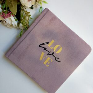 welurowy album na zdjęcia "love" kompaktowy i elegancki ( 15 x 15 cm )