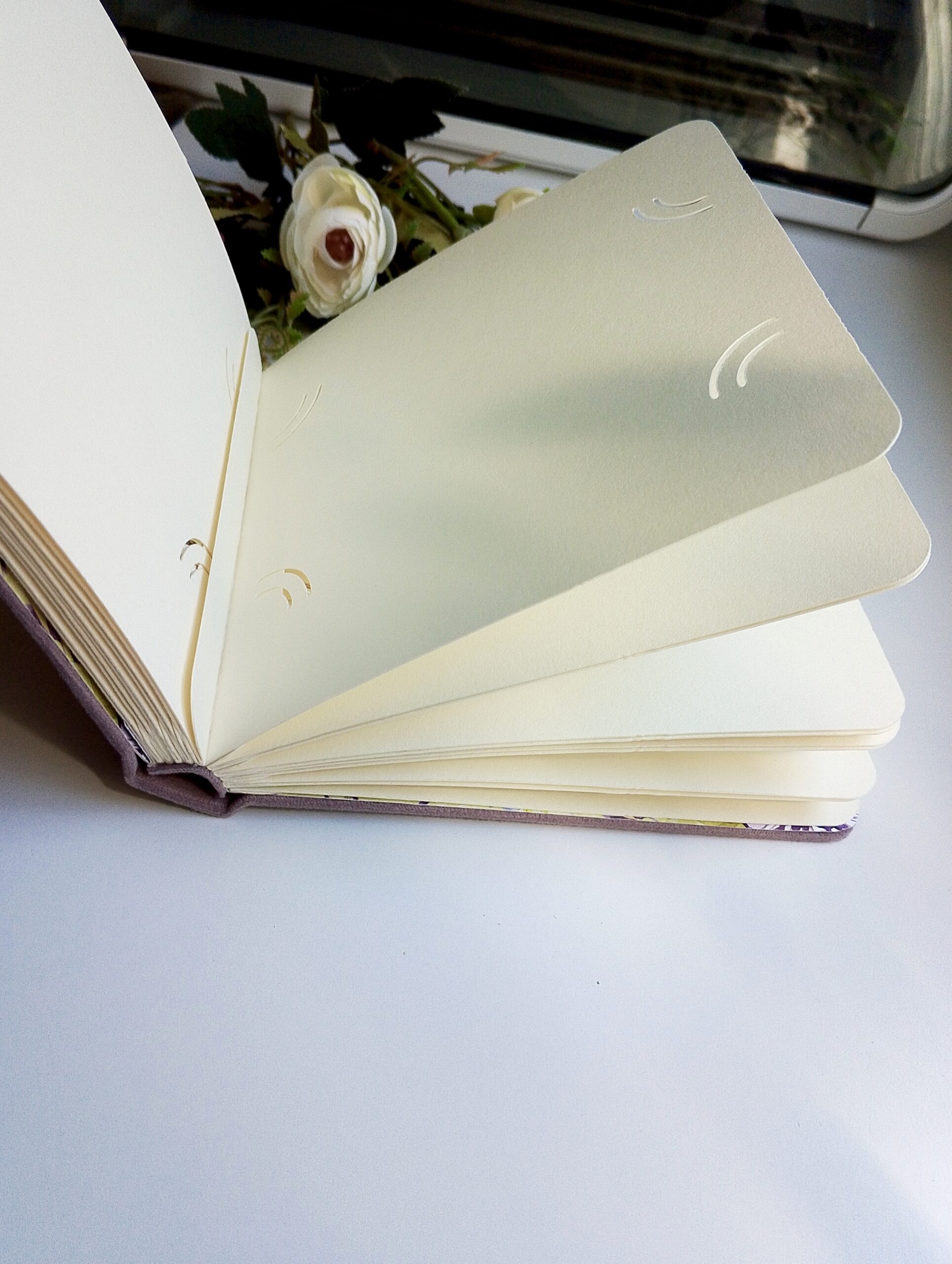 welurowy album na zdjęcia "love" kompaktowy i elegancki ( 15 x 15 cm ) welurowy album na zdjęcia "love" kompaktowy i elegancki ( 15 x 15 cm )